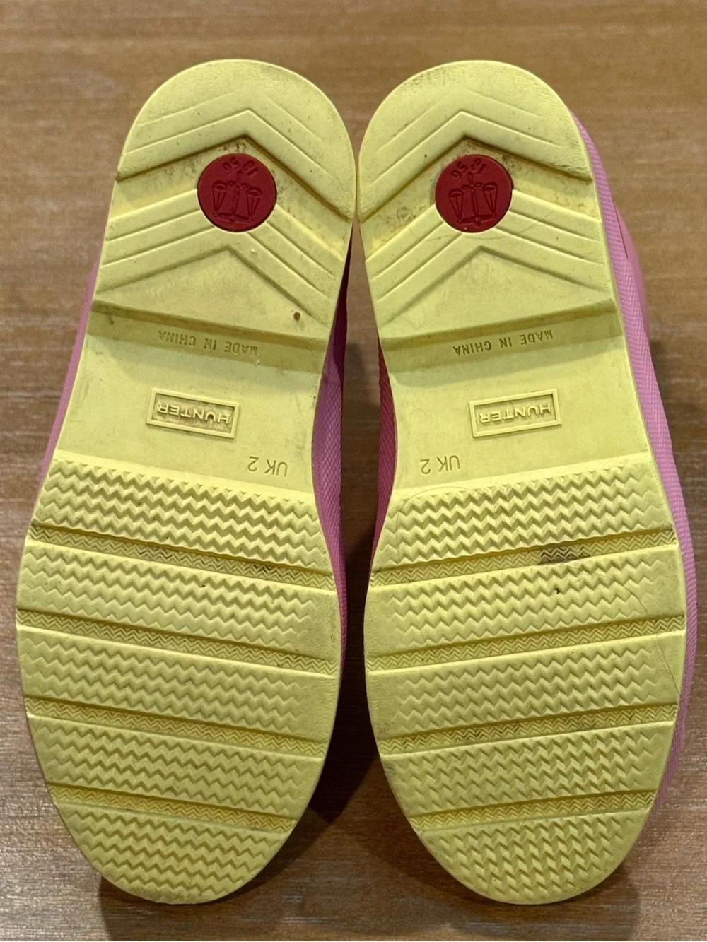 Hunter Kids Play Boots Red Tang/Pink Fizz/Zesty Yellow Size US 3 UK 2 EUR 34